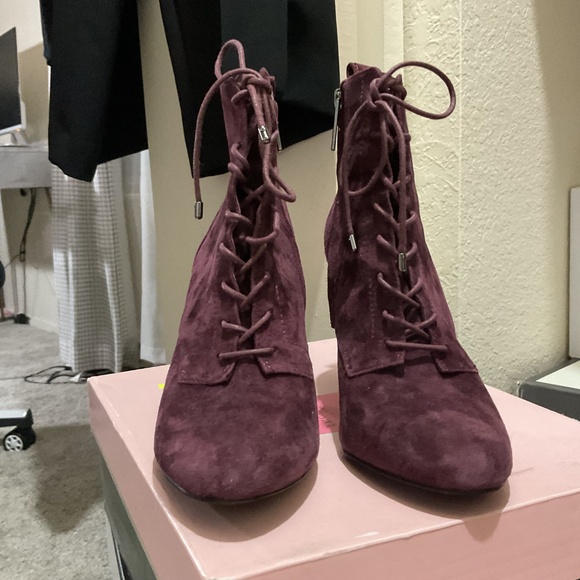 BCBG Boots - Picture 3 of 4